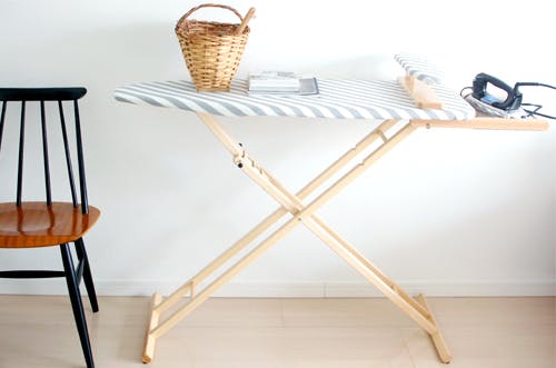 【最終値下！】北欧、暮らしの道具店 イタリア製 アイロン台 aris アリス 取扱い終了】イタリア/ARIS社/木製のアイロン台 - 北欧、暮らしの道具店