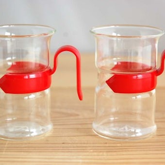 NILSJOHAN/ニルスヨハン/赤い持ち手付きのガラスカップ２個セットの商品写真