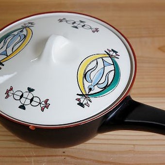 デンマークで見つけた小鳥の絵柄が愛らしい陶器の片手鍋の商品写真