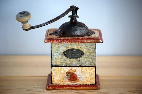 古いコーヒーミルとブリキの玩具 コラボ商品】アンティーク風newコーヒーミル | Wooden toys 木製