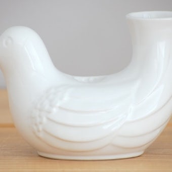 スウェーデンで見つけた陶器の小鳥キャンドルスタンド（ホワイト）の商品写真