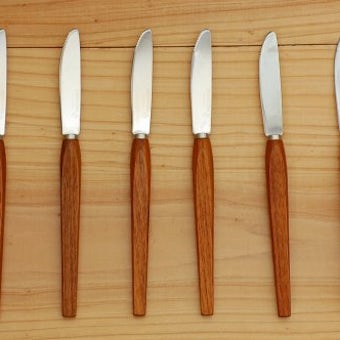 スウェーデンで見つけた木製の柄付きフルーツナイフ６本セットの商品写真