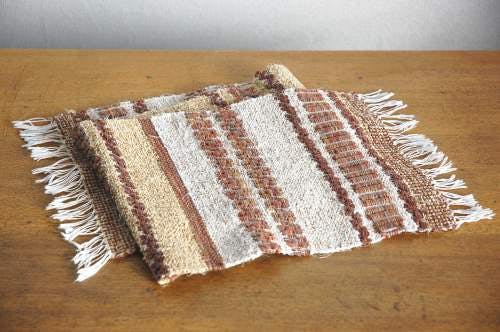 スウェーデンで見つけた裂き織りのマット（ブラウン＆ベージュ