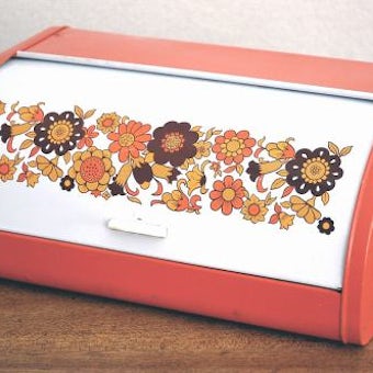 スウェーデンで見つけたブリキのブレッドケース（オレンジ花模様）の商品写真