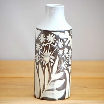これはレア!!/Upsala Ekeby/ウプサラエクビイ/Mari Simmulsonデザイン/.陶器の花瓶（蝶と花）の商品写真