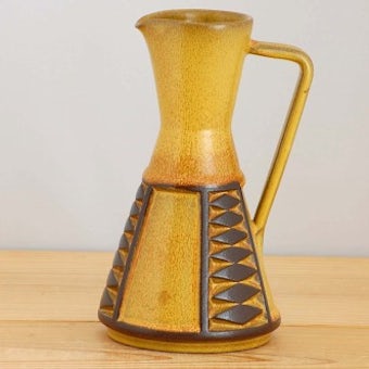 デンマークで見つけた陶器の花瓶（ジャグ）の商品写真