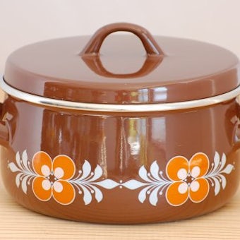 スウェーデンで見つけたホーロー両手鍋(ブラウンお花模様)の商品写真