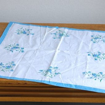 スウェーデンで見つけたセンタークロス(ホワイト&ブルー花柄)の商品写真