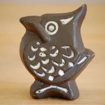 スウェーデンで見つけたユニークな鳥モチーフの陶器のオブジェの商品写真
