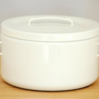 FINEL/フィネル/セッポ・マッラト/ホーロー製両手鍋（ホワイト、大）の商品写真