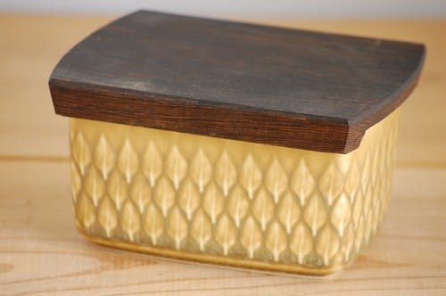 デンマーク/Relief/レリーフ/木蓋付きバターケース - 北欧、暮らしの道具店
