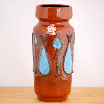 スウェーデンで見つけた陶器の花瓶（ブラウン）の商品写真