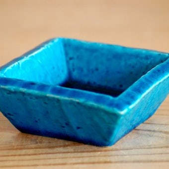 これはレア！RORSTRAND/ロールストランド/Chamotte/Gunnar Nylundデザイン/陶器の小皿（ブルー）の商品写真