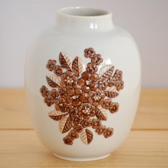 Losa Ljung/陶器の花瓶（小さなお花）の商品写真