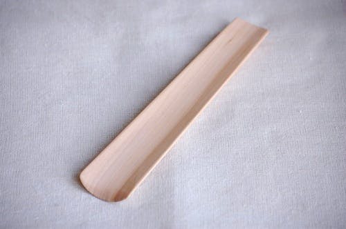 フィンランド/Markku Kosonen/マルック・コソネン/木の靴べら（ナナカマド）の商品写真