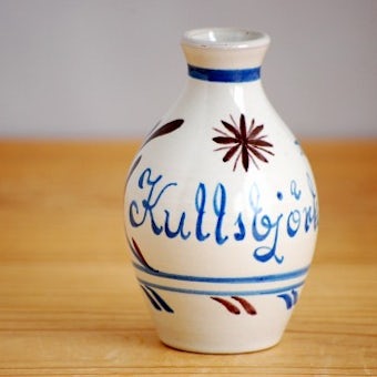 スウェーデン/Nittsjo釜/陶器の小さな花瓶の商品写真