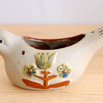 スウェーデンで見つけた小鳥モチーフの陶器の小物入れの商品写真