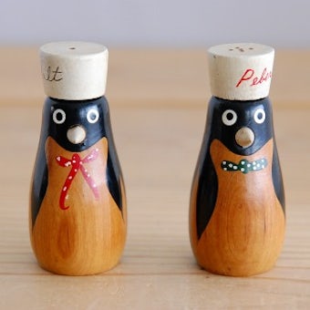 デンマークで見つけた木製の可愛いソルト＆ペッパーセット（ペンギン）の商品写真