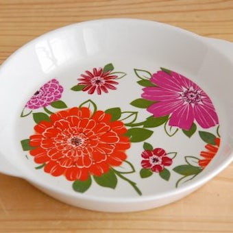 デンマークで見つけたお花模様のオーブン皿の商品写真