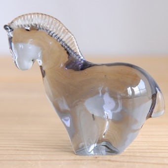 スウェーデンで見つけたガラスの馬のオブジェの商品写真