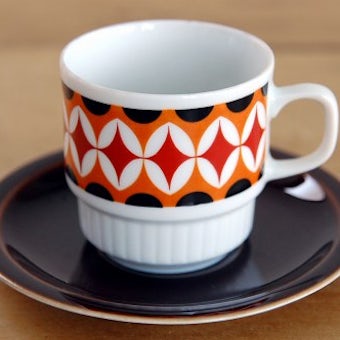 スウェーデンで見つけたモダンな雰囲気のコーヒーカップ＆ソーサーの商品写真