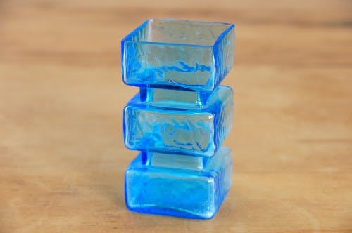 デンマークで見つけたガラスの小さな花瓶（ブルー） - 北欧