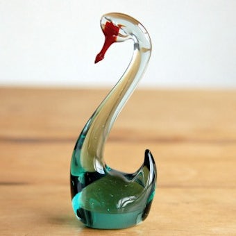 スウェーデンで見つけたガラスの白鳥のオブジェ（L）の商品写真