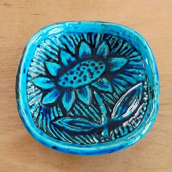 RORSTRAND/ロールストランド/Gunnar Nylund/陶器の小さなプレート（ひまわり柄、ブルー）の商品写真