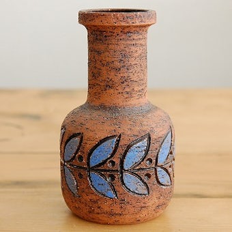 スウェーデンで見つけた陶器の花瓶（ブラウン・葉っぱ模様）の商品写真