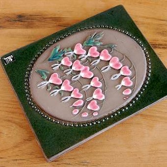 スウェーデン/JIE釜/陶板の壁掛け（ハート型のお花）の商品写真