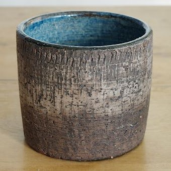スウェーデンで見つけた陶器の植木鉢カバー（ブラウン）の商品写真
