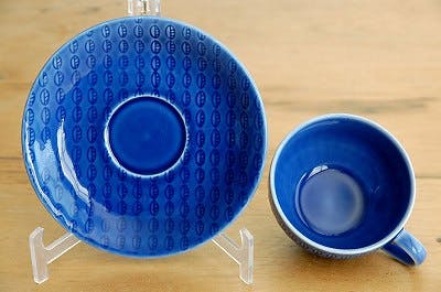 スウェーデンで見つけた葉っぱ模様のカップ＆ソーサー（ブルー