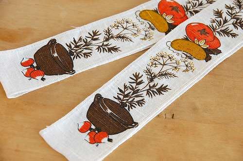 スウェーデンで見つけたトレーホルダー - 北欧、暮らしの道具店