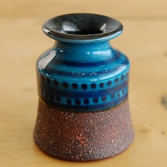 デンマークで見つけた陶器のキャンドルスタンド（ブルー）の商品写真