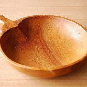 スウェーデンで見つけた木製ボウル（リンゴ型）の商品写真