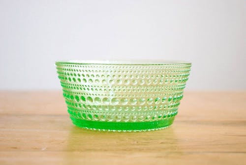 iittala/イッタラ/Kastehelmi/カステヘルミ/ボウル（アップルグリーン） - 北欧、暮らしの道具店