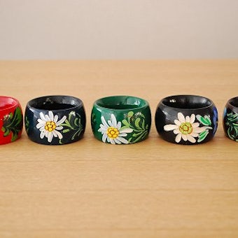 スウェーデンで見つけたお花模様のナプキンリング５個セットの商品写真