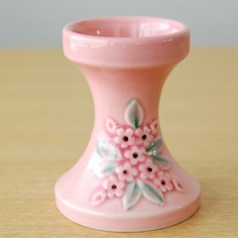 Rosa Ljungデザイン/陶器のキャンドルスタンド（ピンク）の商品写真
