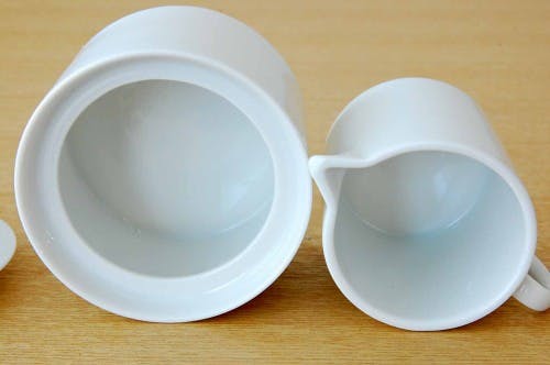 デンマークで見つけた陶器のシュガーポット＆クリーマーセット