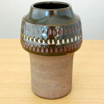 スウェーデン/Nittsjo釜/陶器の花瓶（ブラウン）の商品写真