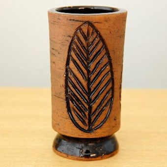 スウェーデン/LAHOLM/陶器の花瓶（葉っぱ模様）の商品写真