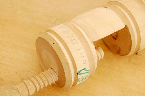 スウェーデンで見つけた古い木製のかせくり器 - 北欧、暮らしの スウェーデンで見つけた古い木製のかせくり器 - 北欧、暮らしの