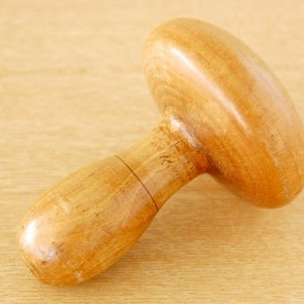 デンマークで見つけた木製キノコのオブジェの商品写真
