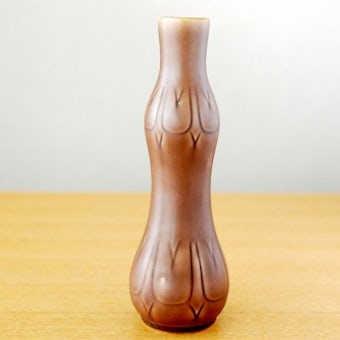 スウェーデンで見つけた陶器の花瓶（チューリップ模様・ブラウン）の商品写真