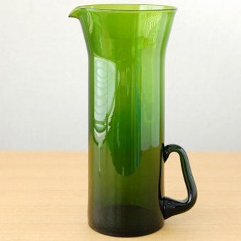 スウェーデンで見つけたグリーンのガラスが美しい大きなピッチャー（花瓶）の商品写真
