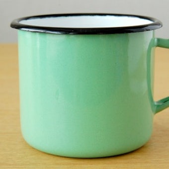 デンマークで見つけたホーロー製マグカップ（ミントグリーン）の商品写真