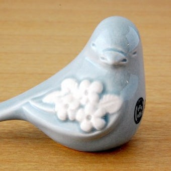 Rosa Ljungデザイン/陶器の小鳥オブジェ（グレー）の商品写真