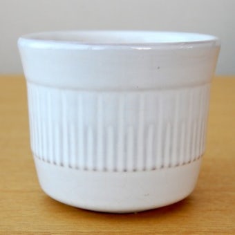 スウェーデンで見つけた陶器の植木鉢（1）の商品写真