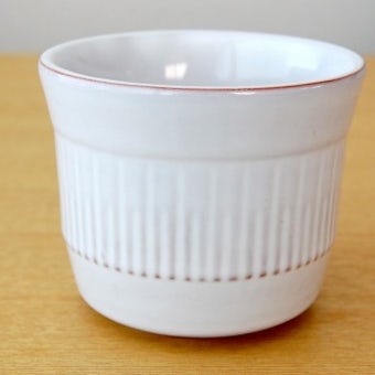 スウェーデンで見つけた陶器の植木鉢（2）の商品写真