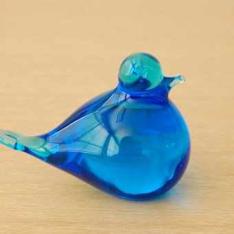 スウェーデンで見つけたガラスの小鳥オブジェ（ブルー）の商品写真